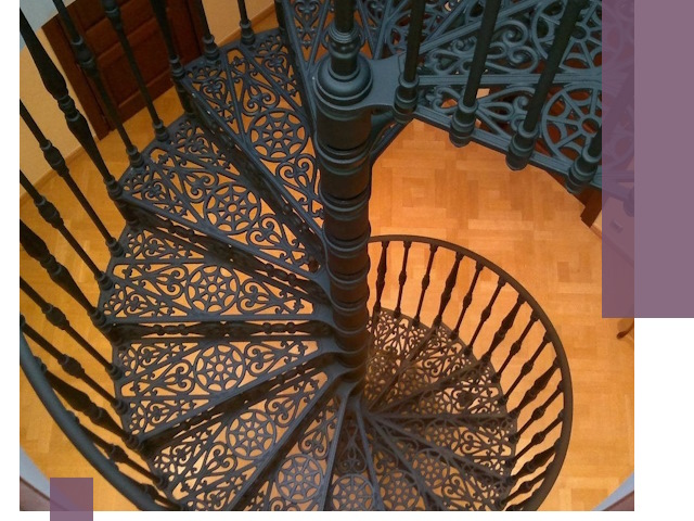 Винтовые лестницы под ключ в Сосновом Боре: производство и монтаж