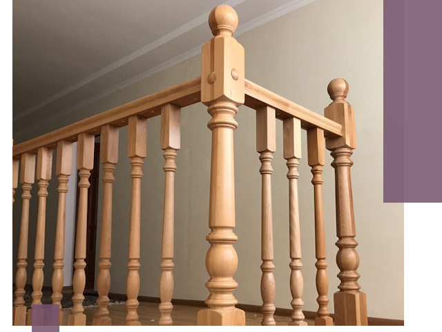 Деревянные перила на заказ в Сосновом Боре: монтаж и изготовление