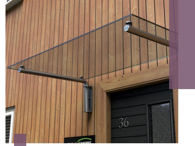 Стеклянные козырьки на входы и фасады в Сосновом Боре