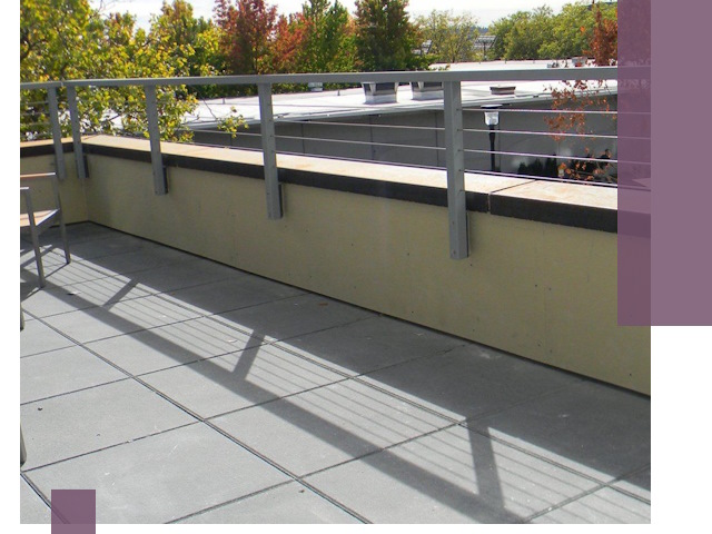 Металлические парапеты под ключ в Сосновом Боре: монтаж и изготовление