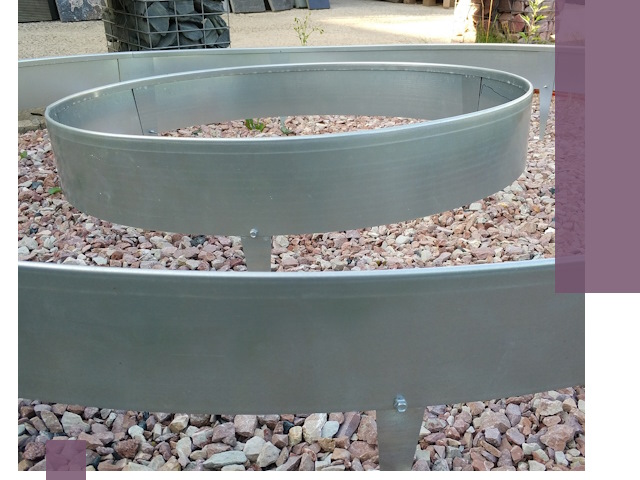 Нержавеющие бордюры под ключ в Сосновом Боре — изготовление и монтаж